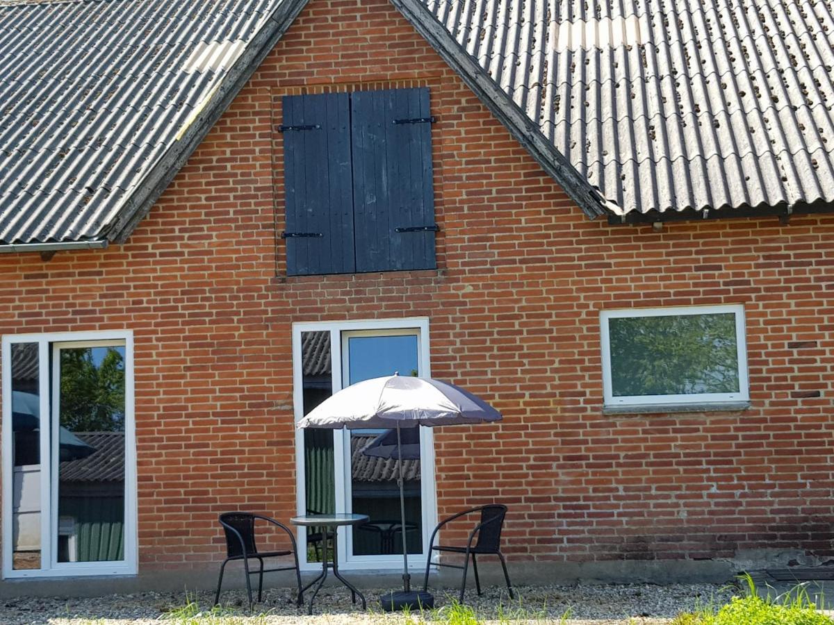 Kyndestoft Bed & Breakfast โฮลสเตโบร ภายนอก รูปภาพ